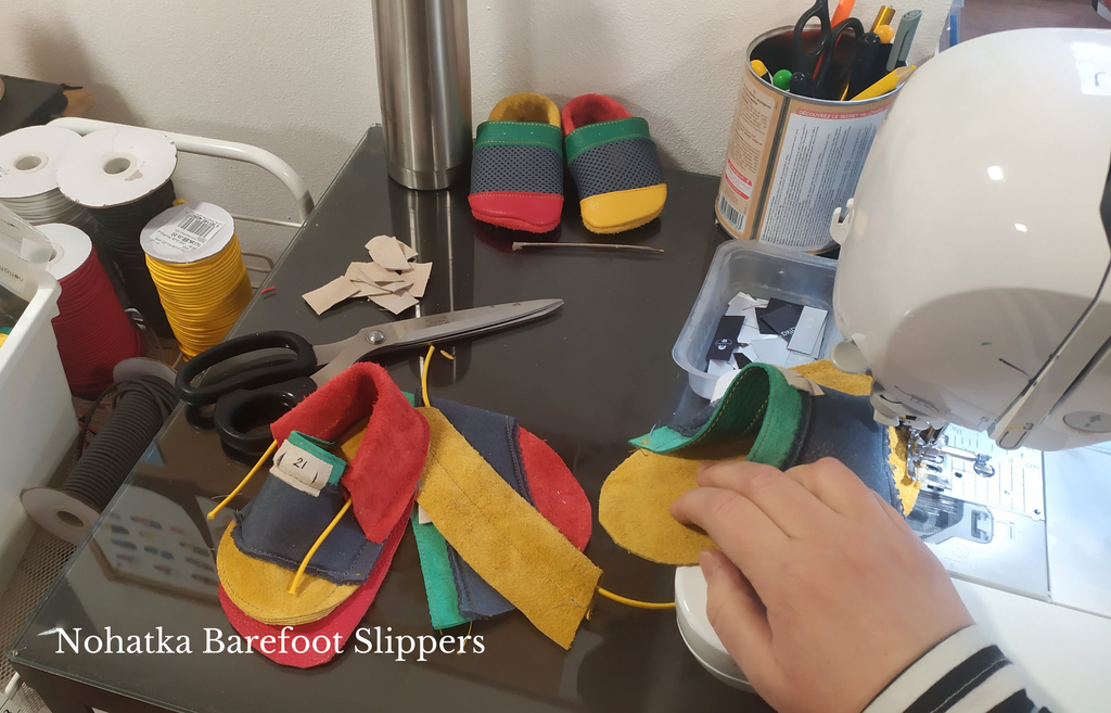 Making of barefoot slippers/booties for babies and toddlers by Nohatka for Quinn's Little Things