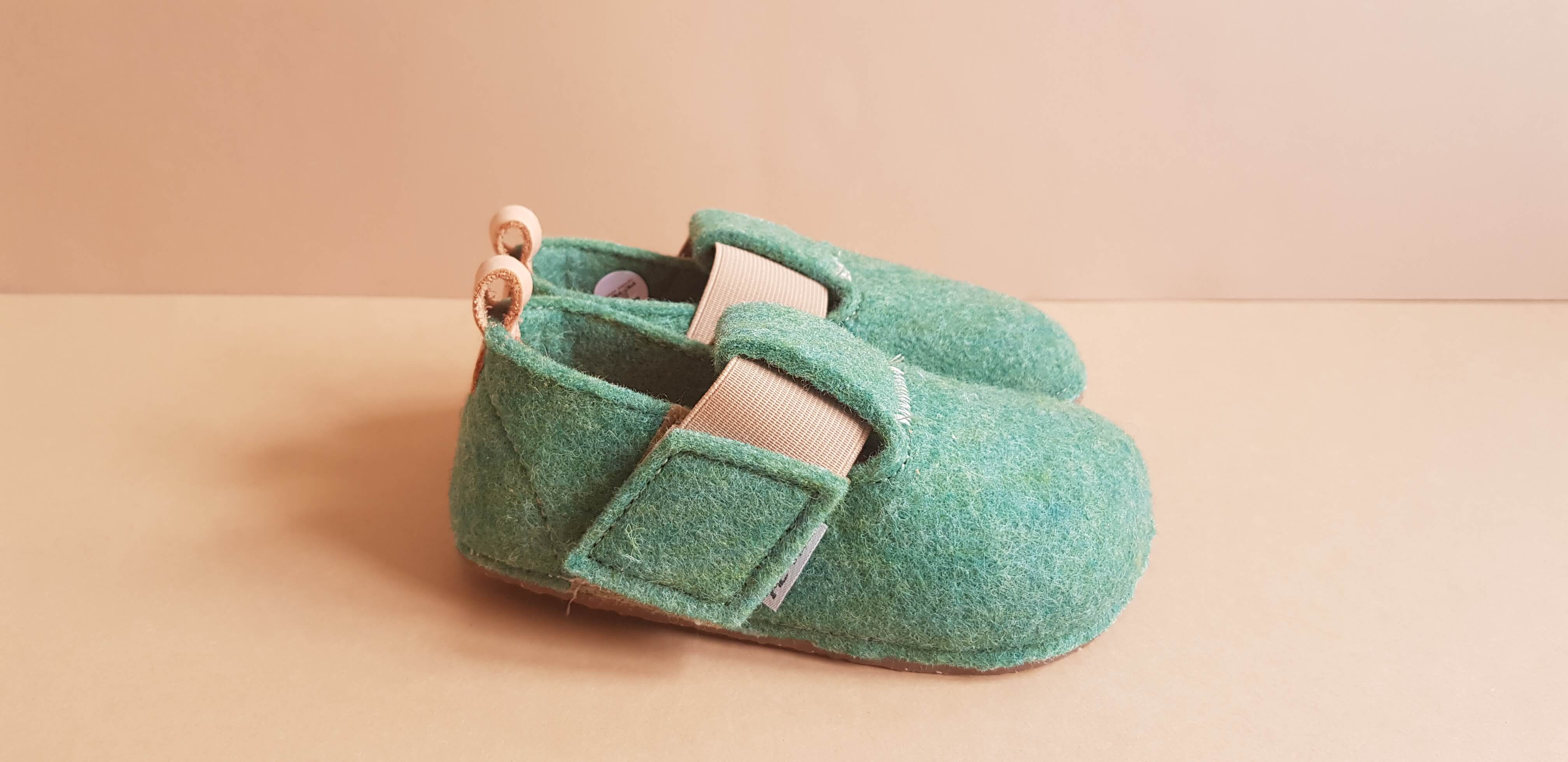 Sustainable Barefoot Slippers - Wool Green